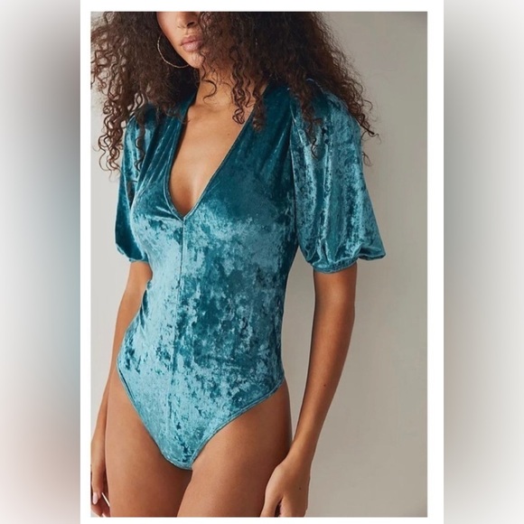 NWT💫 Free People ‘Don't You Wish’ Velvet Bodysuit / Teal👗 - Picture 1 of 16